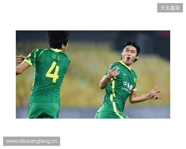 半场-国安1-1玉昆 张稀哲反越位助攻张玉宁破门 约尼查扳平+中柱